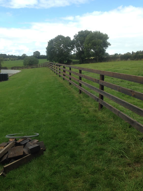 Domestic Fencing | Post & Rail